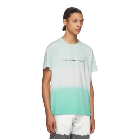 AUTHENTIC ✨ Givenchy Gradient Studio Logo T-shirt
Mint Green - Picture 2 of 9